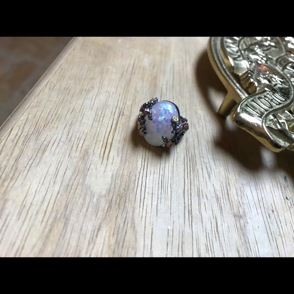 Woman’s Opal Silver Ring! - Picture 5 of 7